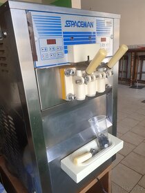 Vyrobnik  točené  zmrzliny - 2