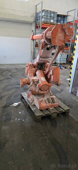 PRODÁM PRŮMYSLOVÉHO ROBOTA ABB IRB 4400L - 2