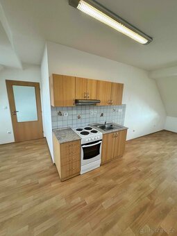 Pronájem bytu 1+kk, 30 m² – Brno, Husovice, ul. Dačického - 2