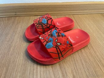 Dětské nazouváky SPIDERMAN vel. 26 - 2