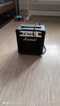 Gitarové kombo Marshall MG10G - 2