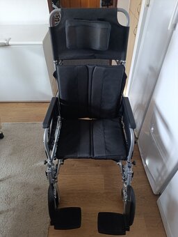 Invalidní polohovatelný vozík - 2
