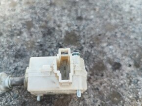 VW , Audi , Opel motorek , centrál , zámek SG7 - 2