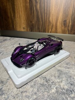 LCD Model - Pagani Zonda HP Barchetta, Carbon Purple, 1:18 - 2