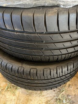 Letní pneu Goodyear 225/55/17 101V - 2