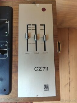 Kufříkový gramofon TESLA GZ711 HC71 - 2
