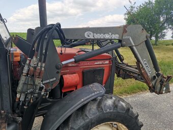 Čelní nakladač Quicke na traktor Zetor - 2