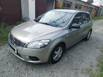 Kia Ceed 1.4benzin-Koup.Čr,103000KM,PO SERVISU - 2