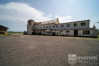 Prodej komerční nemovitosti 13943 m2 Heřmanův Městec - 2