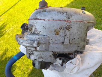 motor CZ 150 - 2