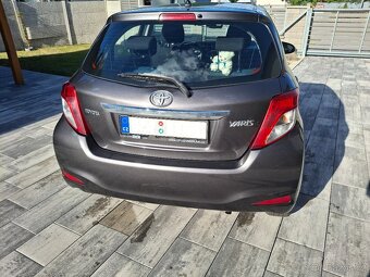 Yaris - 2
