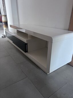 TV skříňka - 2