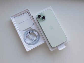 APPLE iPhone 15 256GB Green - ZÁRUKA - NEPOUŽIT - 2