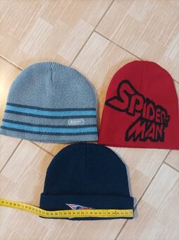 Chlaplecké podzimní/jarní a zimní čepice vel. 5-9let - 2