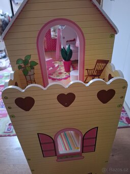 Domeček pro panenky - 2