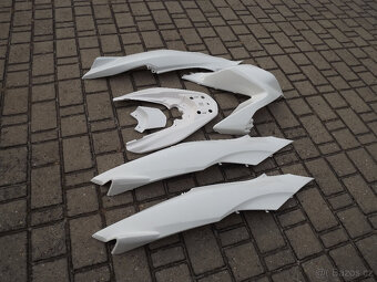 Honda PCX 125 rok 2016 - nové lakované plasty. - 2