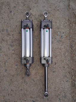 Pneumatický válec / píst - 2