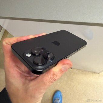 iPhone 16 Pro 256GB černý, rok záruka - 2