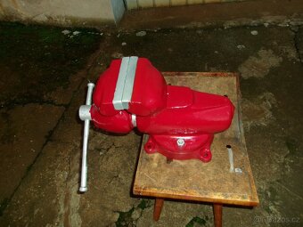 svěrák york 80 - 2