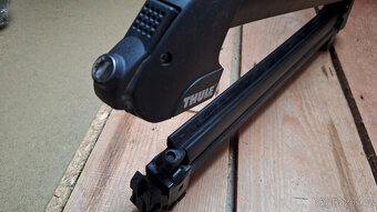 Držák 4 párů lyží Thule - 2