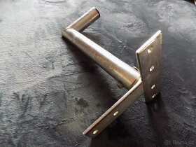 Držák antény nebo satelitní paraboly - 2