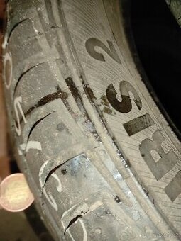 Pneu r16 starší použité - 2