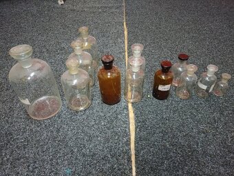 Skleněné láhve - 2