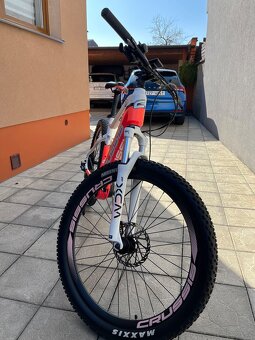 Crussis E-Guera 7.7 - 2
