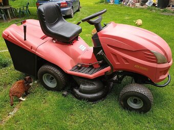 Zahradní traktor Castel Garden TCX 102 Hydro - 2