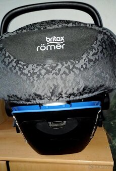 Britax Romer vajíčko - 2