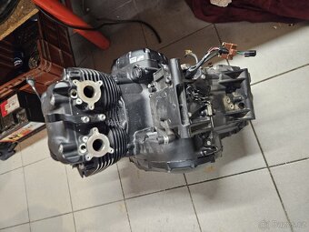 Triumph bonneville 900 motor - 2