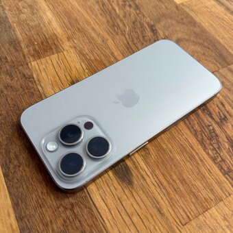 iPhone 15 Pro 256GB natural titan, 12 měsíců záruka - 2