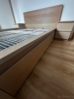 Postel Malm (160x200) + rošty, šuplíky a noční stolky - 2