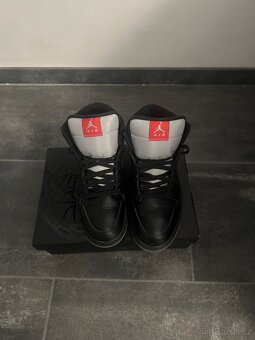 Prodám boty Air Jordan Mid SE - 2