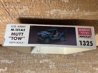 Prodám stavebnici M-151 A2 MUTT WITH TOW MISSILE LAUNCHER, - 2