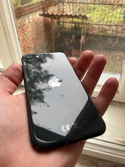 IPhone SE 2020 - 2