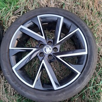 Vega Alu kola Škoda Scala Kamiq Monte Carlo pneu 215/45/18 - 2