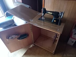 Šicí stroj LADA - 2