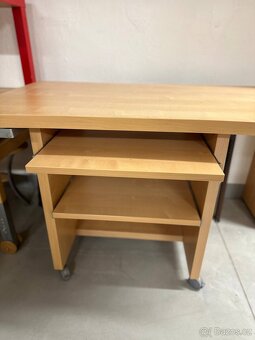 Pracovní / počítačový stůl na kolečkách - 2