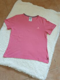 Dámské oblečení. - 2