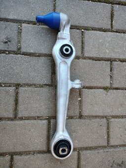 Spodní rameno Superb/Passat/A4/A6 atd. - 2