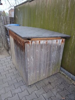 Prodám psí boudu - 2