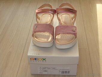 Dětské střevíčky zn. Geox vel. 37 - 2