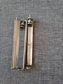 Pojistky dveřních pantů, proti vysazení dveří - 2