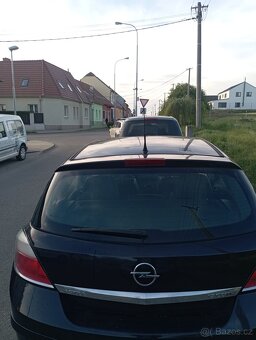 Opel Astra 17 CDTI 16V - 2
