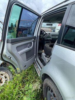 VW Touran - 2