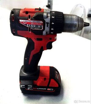 Aku příklepová vrtačka MILWAUKEE M18 CBLPD - 2
