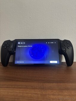 Remote player PS5 - černý - 2
