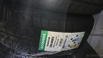 Pneu GOODRIDE 235/65R17 - 2