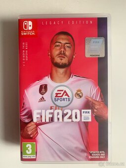 Prodám hry na Nintendo+ stojan na hry - 2